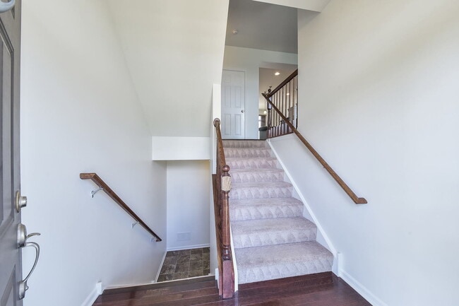 Photo - 2511 Dunraven Ave