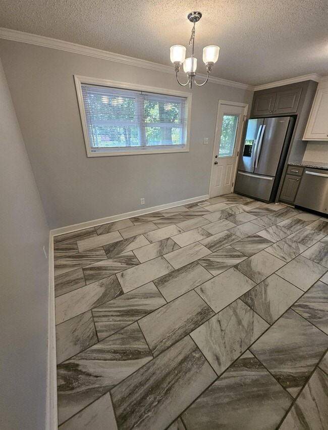 Photo - 105 Wildwood Dr