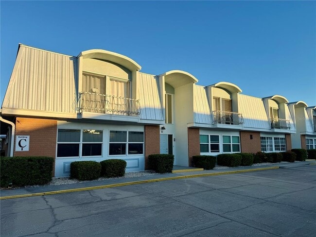 Building Photo - 22333 Edgewater Dr Unit B4