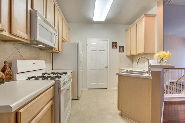 Photo - 1900 Scofield Ridge Pkwy Unidad 4801