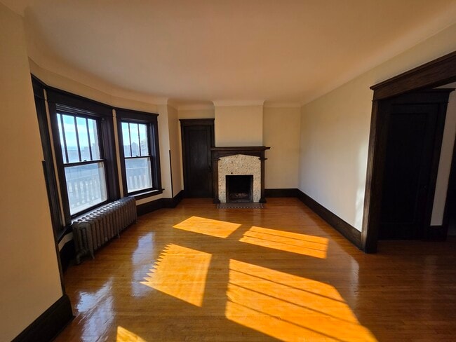 Photo - 1111 E 4th St Unit 2