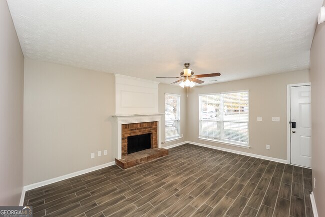 Photo - 1163 Millwood Dr