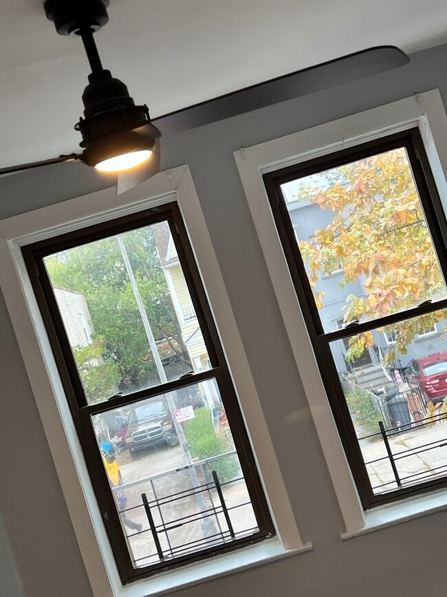 Photo - 231 Martense St Unidad 2F