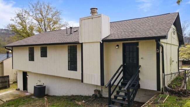 Photo - 1748 Sonia Dr