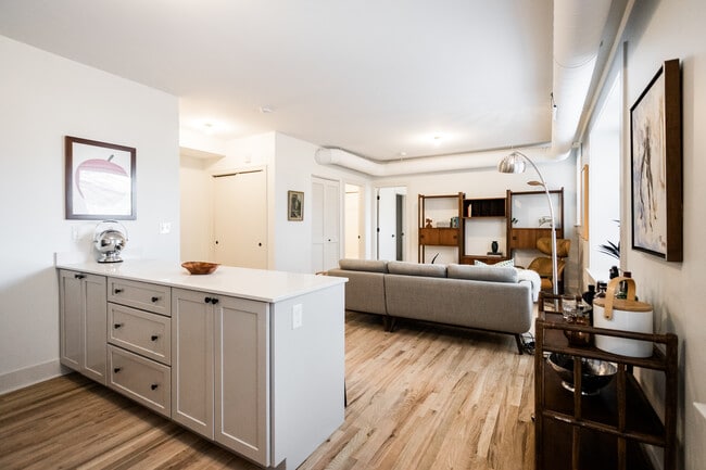 Photo - Broderick Manor