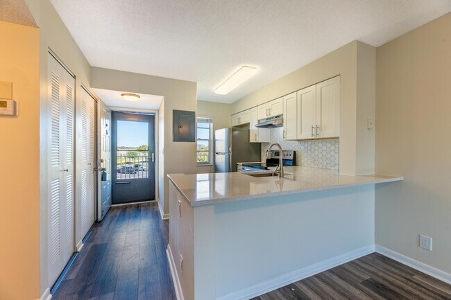 Photo - 2226 N Cypress Bend Dr Unit 308