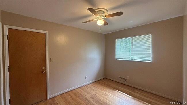 Photo - 24290 Eastwood St