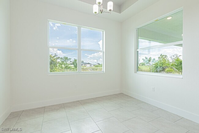 Building Photo - 420 NW 18th Pl Rental