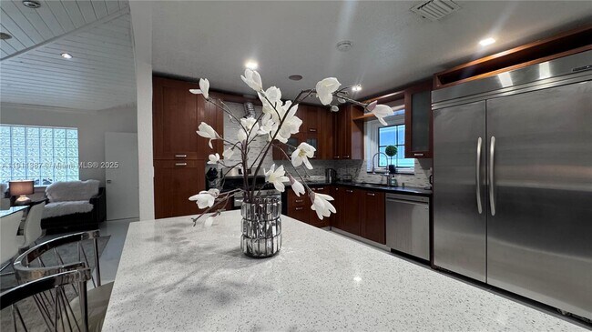 Photo - 1332 Van Buren St House