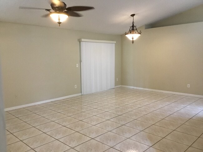 Photo - 1773 Chandelier Cir E