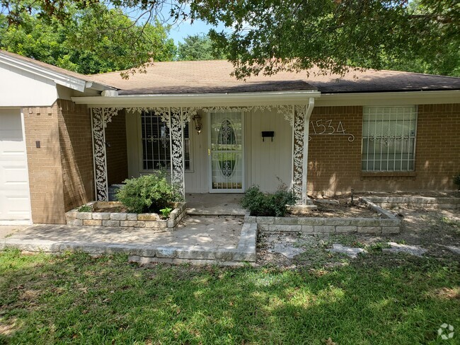 Building Photo - 1534 Harlandale Ave Rental