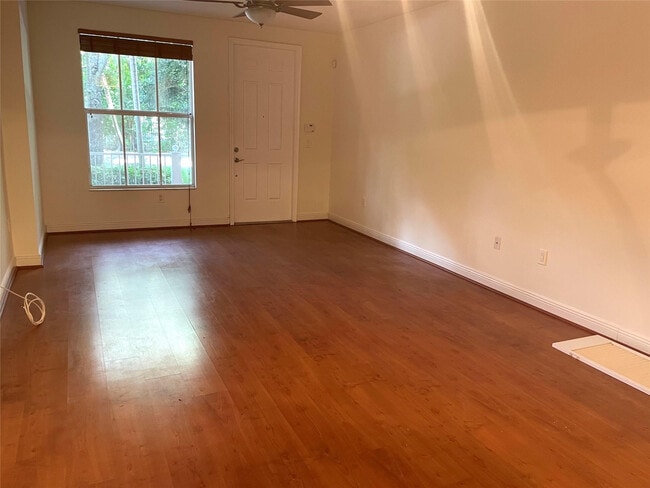 Photo - 416 Ave Unit 416