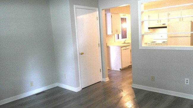 406 Spring Station Cir