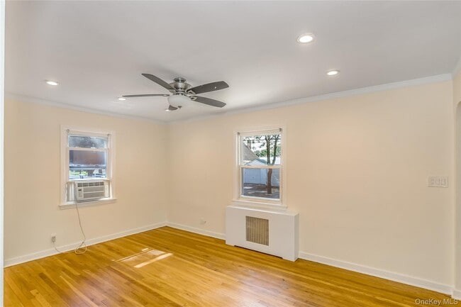 Photo - 136 N 1st St