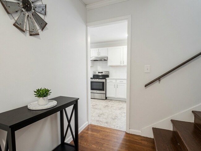 Photo - 3238 Amhurst Dr NW