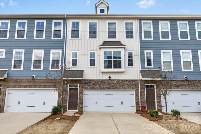 Building Photo - 6985 Waterstone Dr