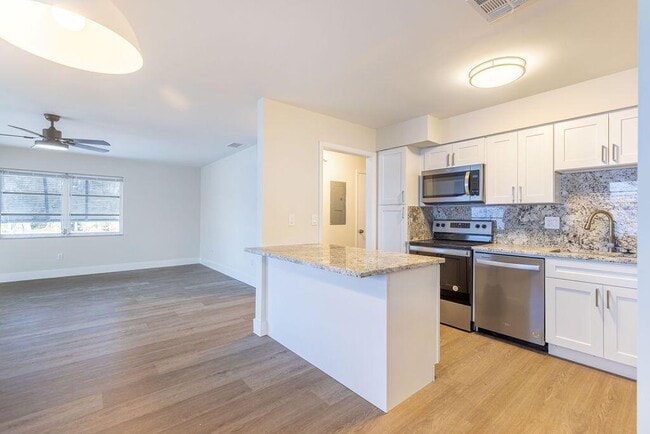 Photo - 114 S Lakeside Dr Unit 116