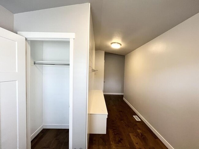 Photo - 621 Koins Way