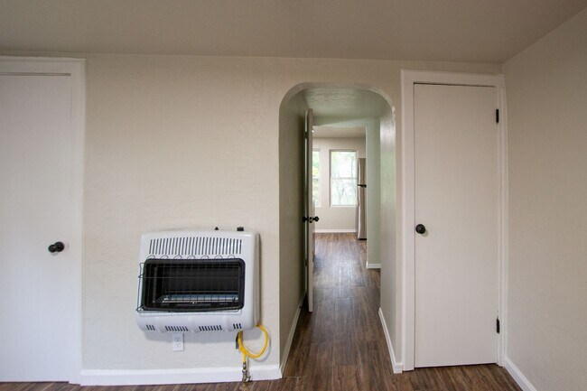 Photo - 1612 N Villa Ave Triplex Unit A