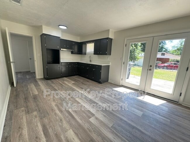 Photo - 5004 Kingston Dr