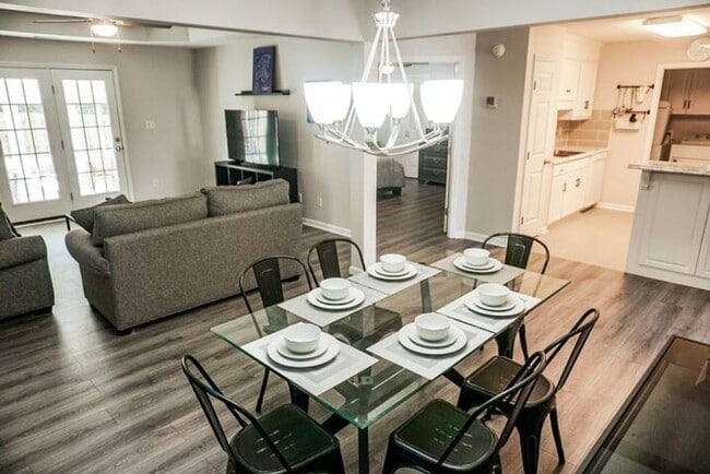 Photo - 2026 Glennfield Ln