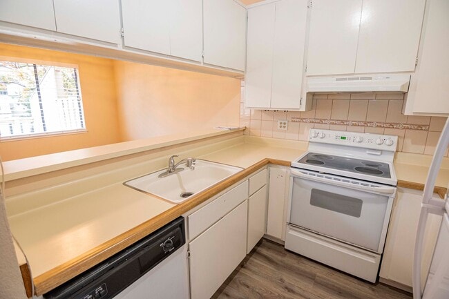 Photo - 1222 Coyote Creek Ct