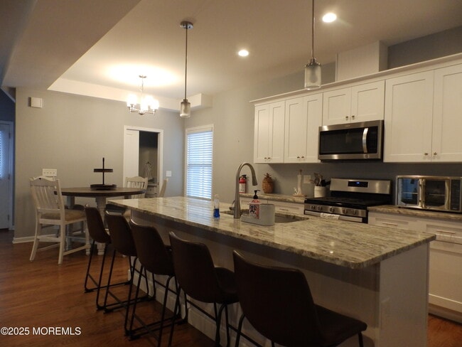 Photo - 159 W Bay Way