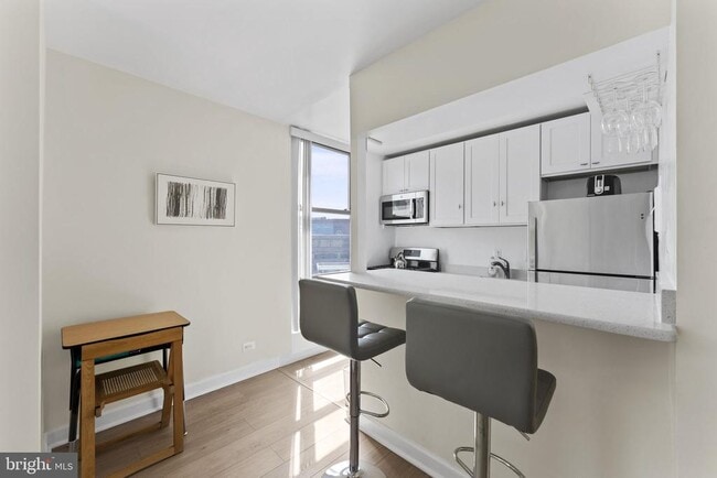 Photo - 1260 21st St NW Unit 1005