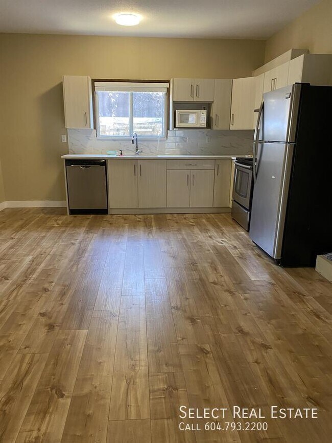 Photo - 45400 Jackson St Unit B