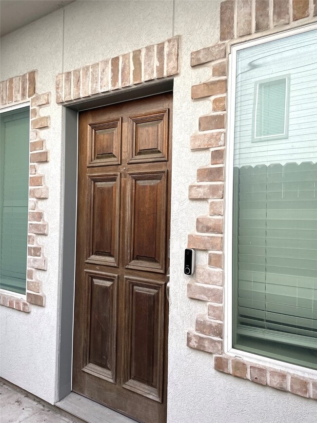 Photo - 2405 Bastrop St