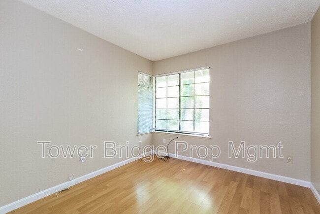 Photo - 2277 Sandcastle Way