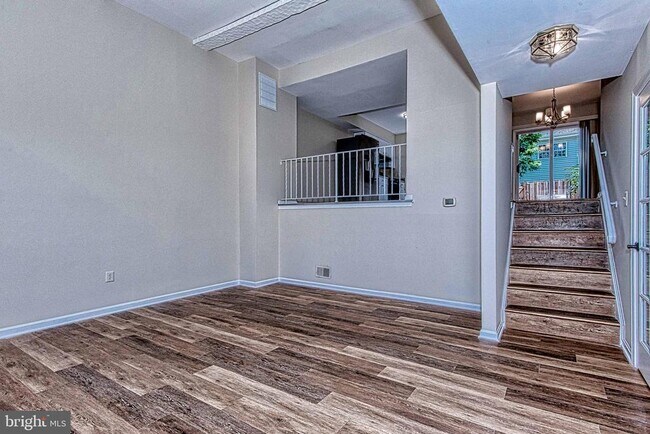 Photo - 8467 Ivy Glen Ct