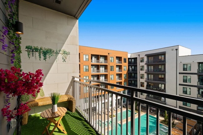 Photo - 9127 Research Blvd Unidad ID1365736P