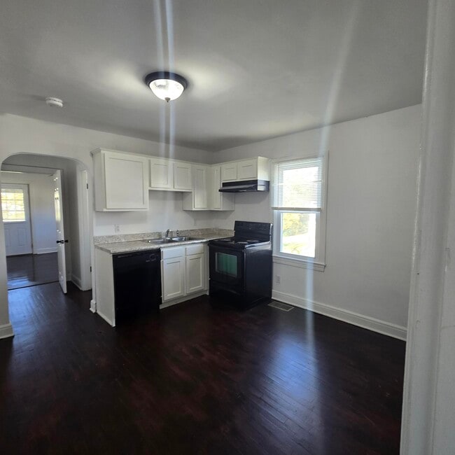 Photo - 168 Myrtle Ave