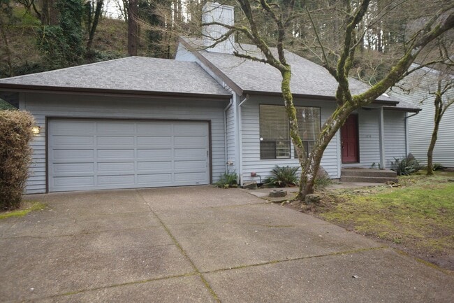 Building Photo - Lake Oswego South Shore Side Traditional