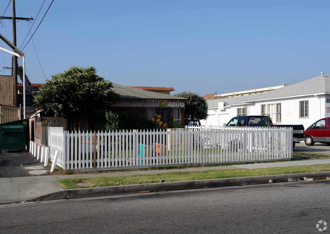 Photo - 4010 W 130th St