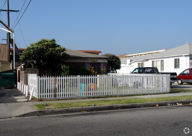 Building Photo - 4010 W 130th St