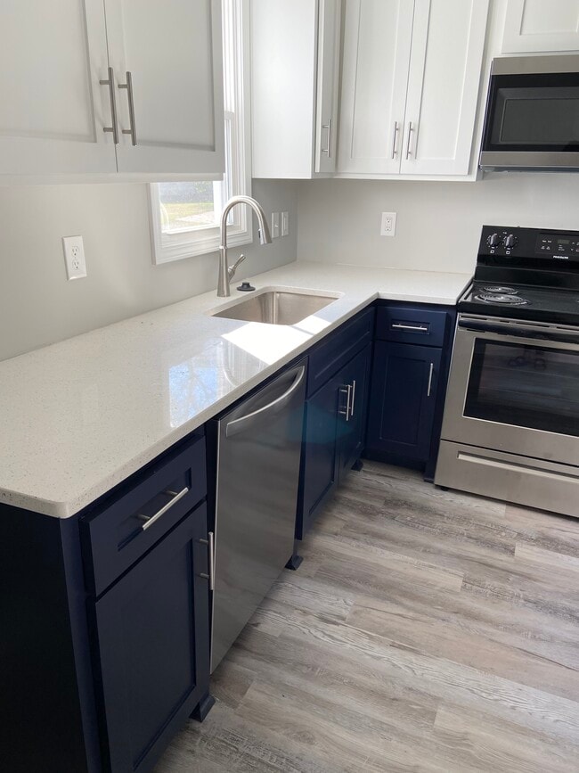 Photo - 11 NW Orchard St