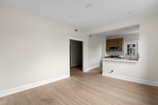 Photo - 4636 N Hamilton Ave Unidad 2