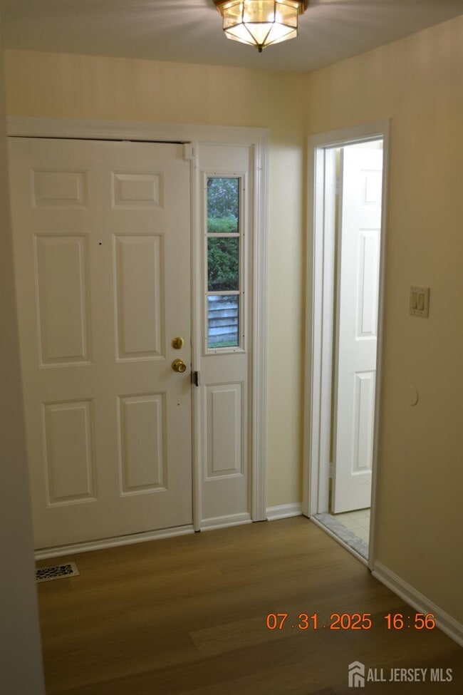Photo - 26 Dorchester Dr