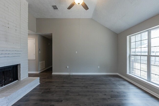Photo - 2721 Carson Dr