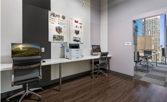 Photo - 601 W Jackson Blvd