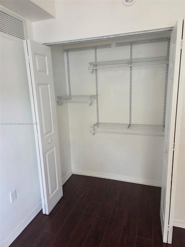 Building Photo - 11060 SW 196th St Unit 210