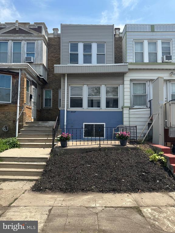 Building Photo - 2037 S 68th St Rental