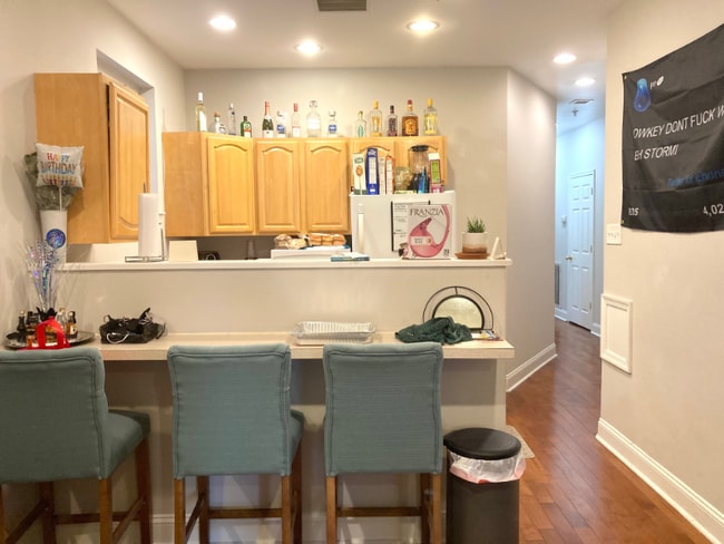 Photo - 1615 N Sydenham St Unit 2