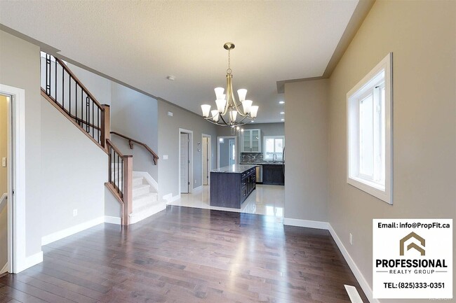 Building Photo - 7106 83 Av NW