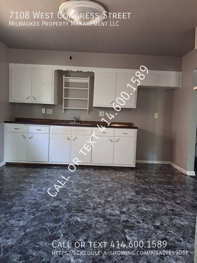 Photo - 7108 W Congress St