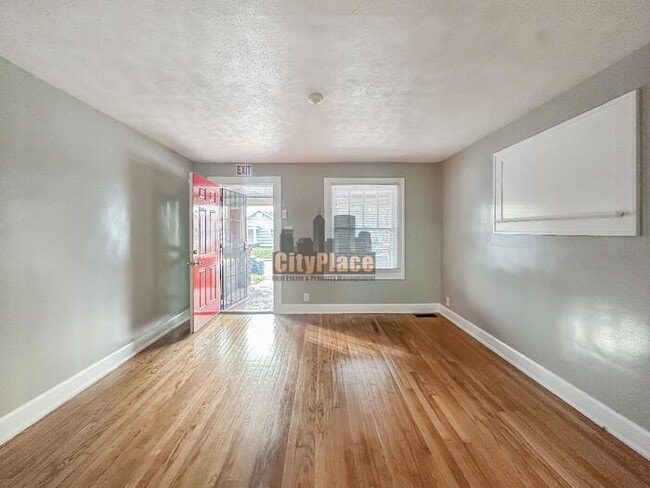 3707 N Capitol Ave