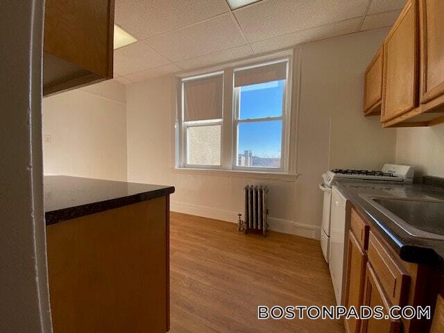 Building Photo - 1820 Commonwealth Ave Rental