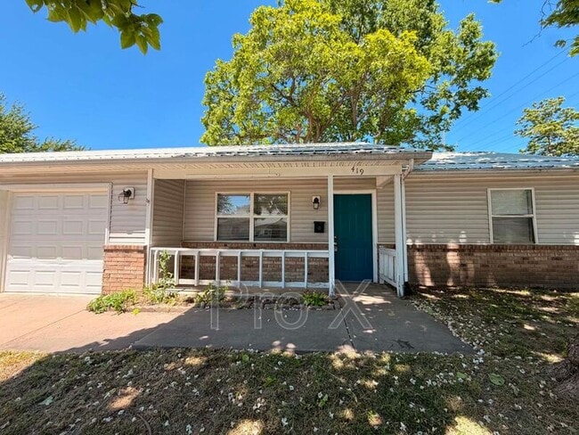 Photo - 419-421 W 16th St Unidad 419 W 16th St